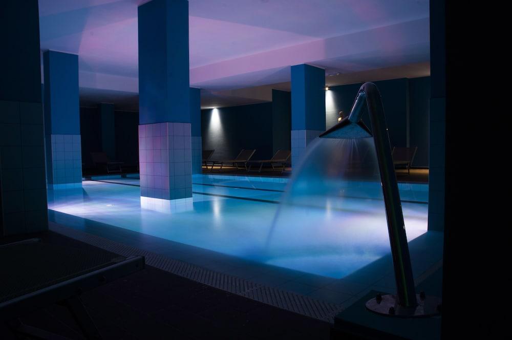 Ai Pozzi Village Resort & Spa Лоано Екстериор снимка