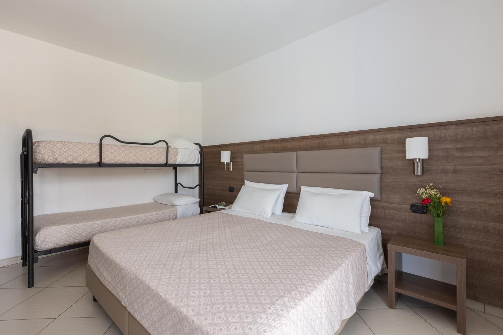 Ai Pozzi Village Resort & Spa Лоано Екстериор снимка