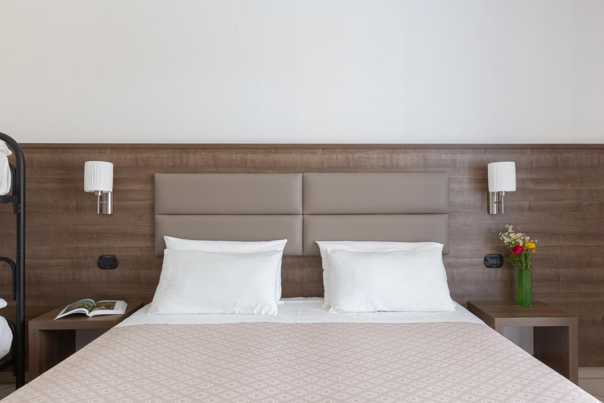Ai Pozzi Village Resort & Spa Лоано Екстериор снимка