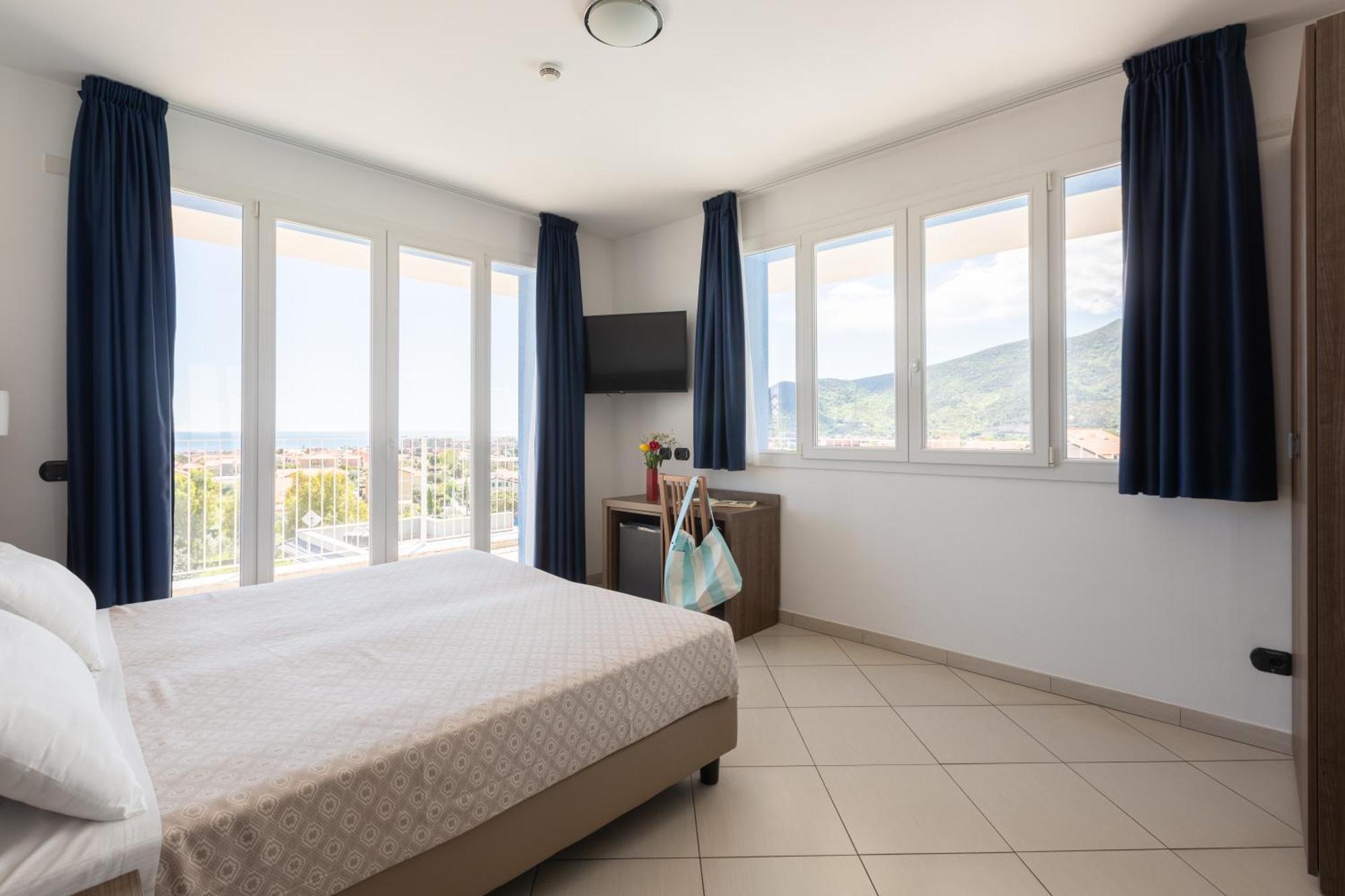 Ai Pozzi Village Resort & Spa Лоано Екстериор снимка