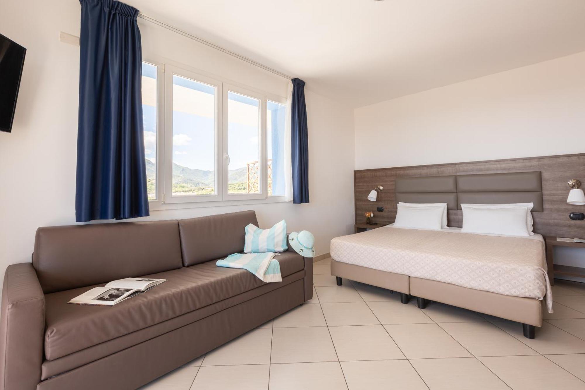 Ai Pozzi Village Resort & Spa Лоано Екстериор снимка