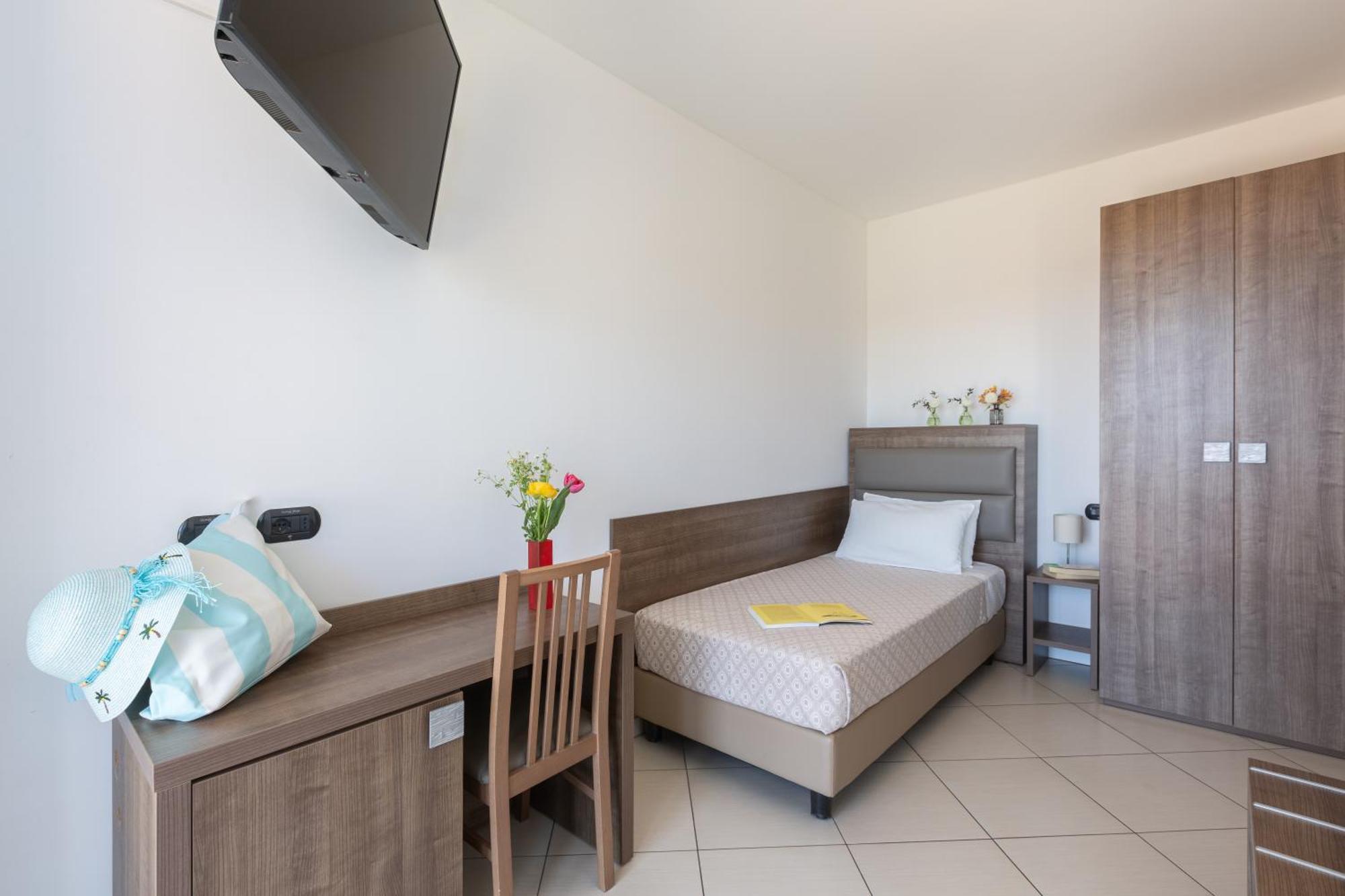 Ai Pozzi Village Resort & Spa Лоано Екстериор снимка